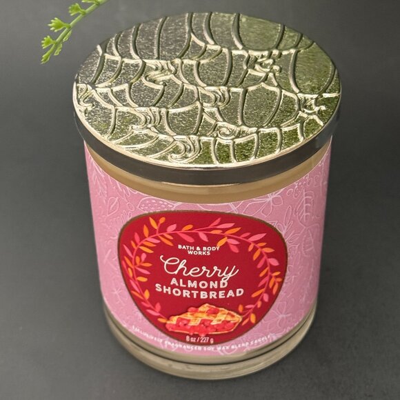 BBW Cherry Almond Shortbread Bath & Body Works Single Wick Candle - Picture 4 of 10